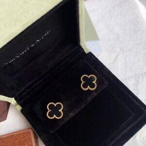 Van Cleef & Arpels classic black stud earrings